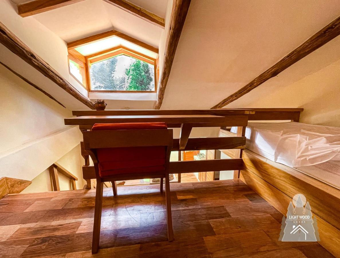 Hotel Light Wood Calca Zewnętrze zdjęcie