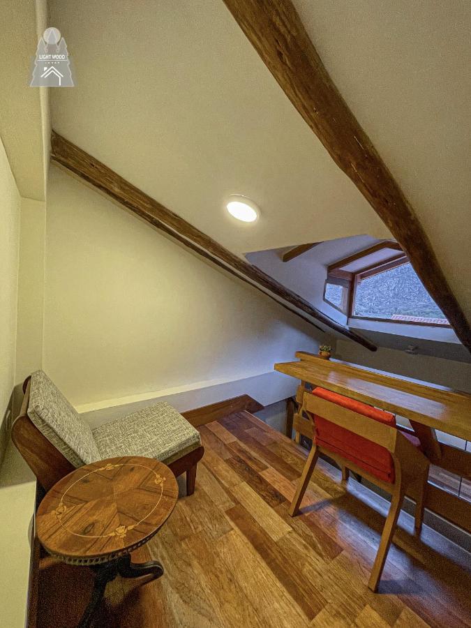 Hotel Light Wood Calca Zewnętrze zdjęcie